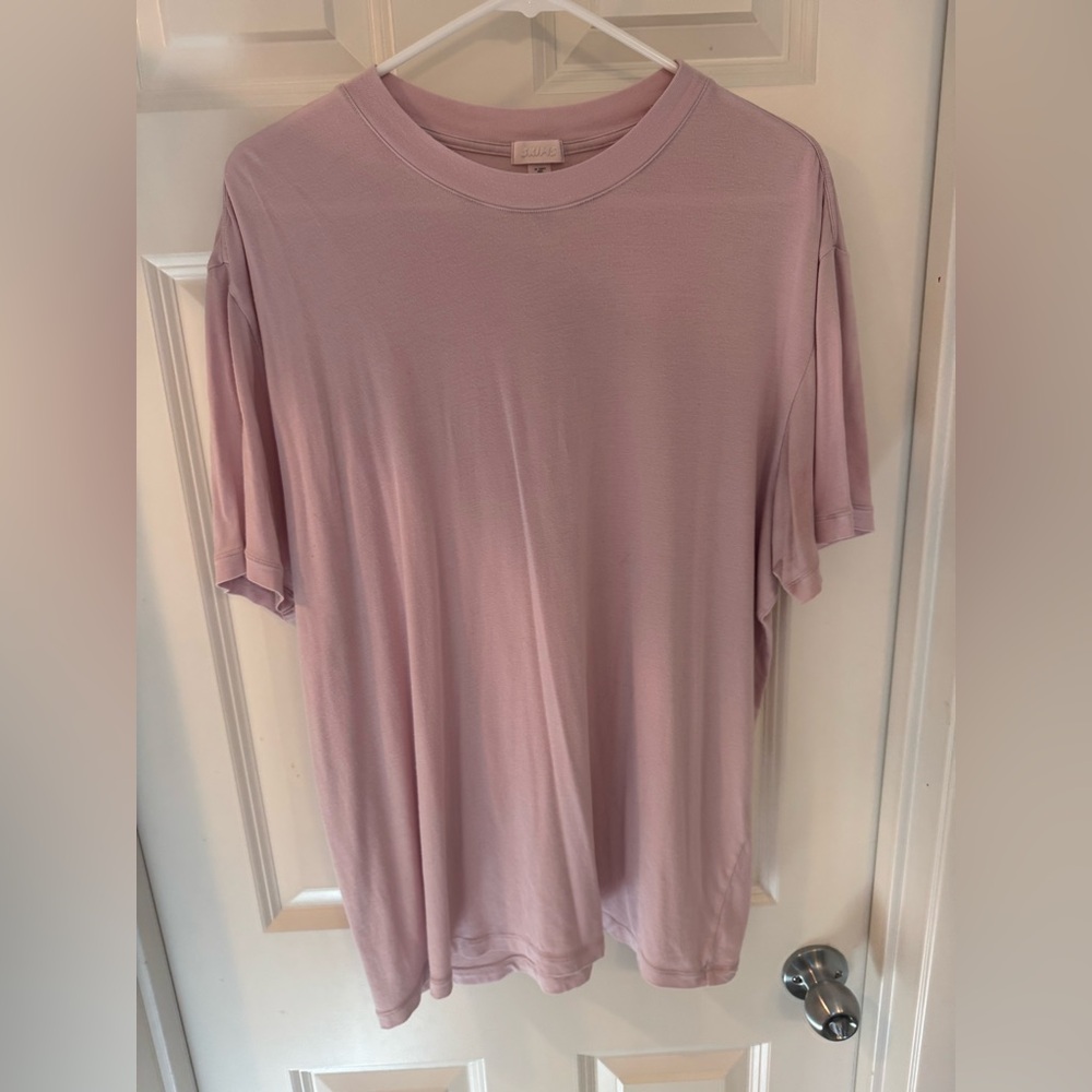 SKIMS Short Sleeve Tee in Light Lavender Pink